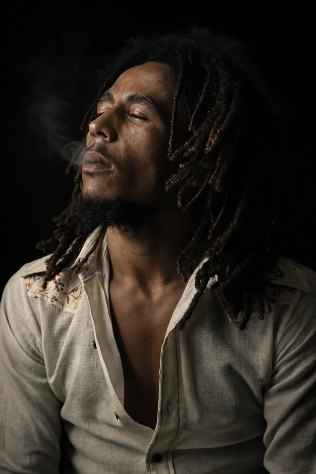 Bob Marley: Legenda Reggae yang Mengubah Musik Menjadi Suara Perjuangan Dunia